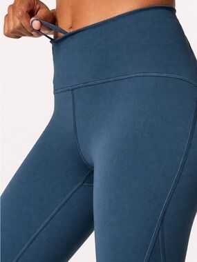 Lululemon Athletica Womens Crop Leggings Size 6 High Rise Mesh Panel Activewear
